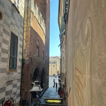 Bernardo Ricci 3* אלבניה