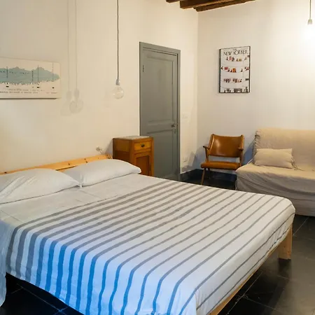 Bernardo Ricci Гостевой дом Альбенга